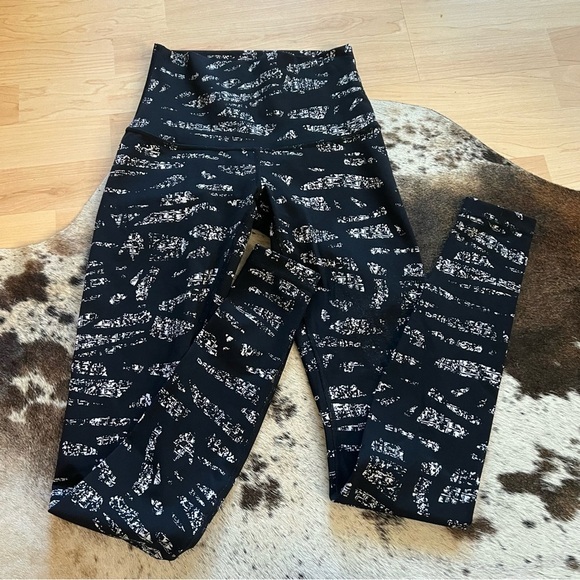 LULULEMON Wunder Under Pant High Rise Graf Black White Size 4 - Picture 4 of 10